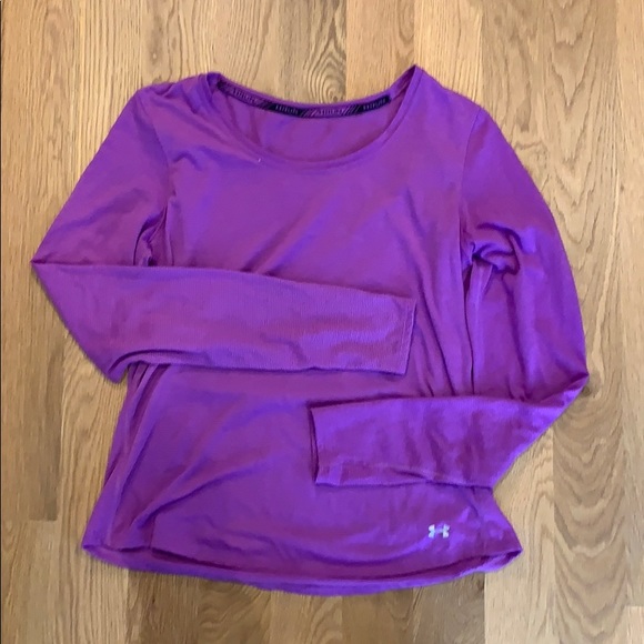 Under Armour Tops - Under Amour Women’s Running top.